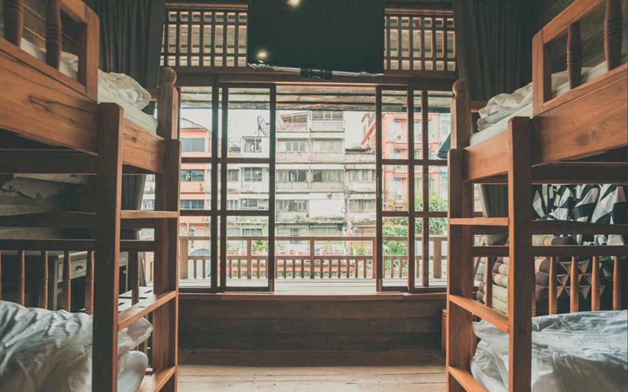 Canale Hostel Bangkok Bagian luar foto